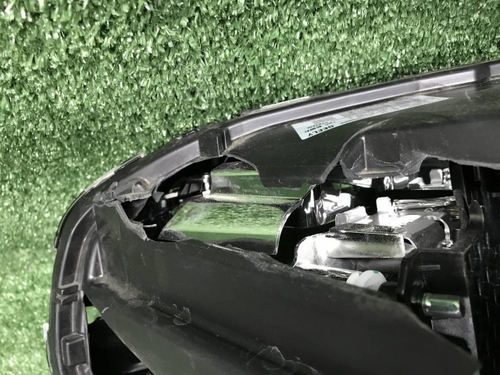 Битая Фара правая Geely Atlas Pro (2021-н.в.) LED