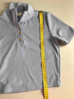 Футболка укороченная, визуально на 44 размер