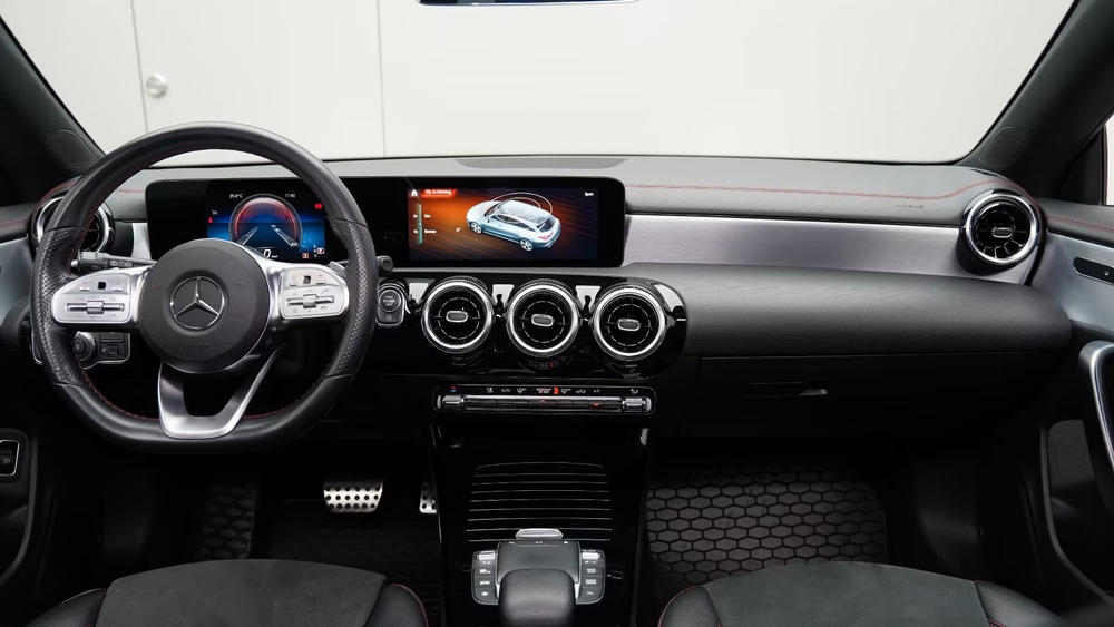 Mercedes-Benz CLA 180