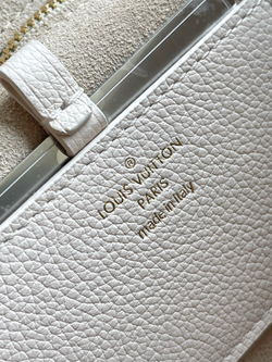 Louis Vuitton Soft Twist