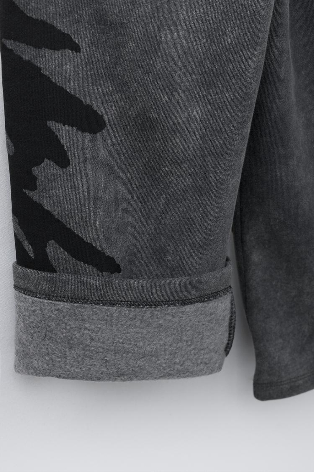 ZARA БРЮКИ WIDE LEG ИЗ МЯГКОЙ ТКАНИ С ЭФФЕКТОМ ПОТЕРТОСТИ И ГРАФФИТИ, ТЕМНЫЙ АНТРАЦИТ