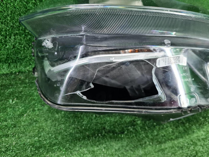 Фара левая Opel Zafira Life (2019-н.в.) ксенон