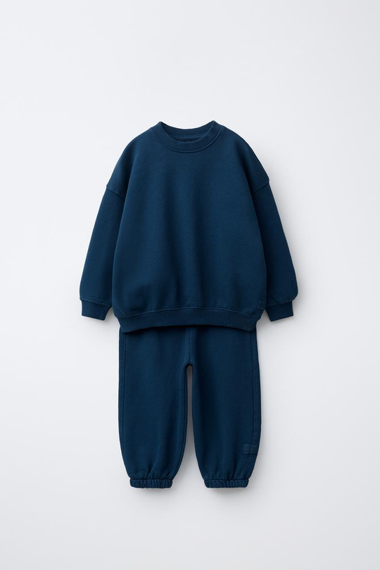 ZARA КОМПЛЕКТ ИЗ ТОЛСТОВКИ И БРЮК WIDE LEG С НАШИВКОЙ, СИНИЙ