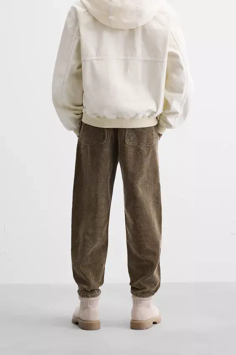 ZARA ВЕЛЬВЕТОВЫЕ БРЮКИ CARROT FIT, КОРИЧНЕВЫЙ