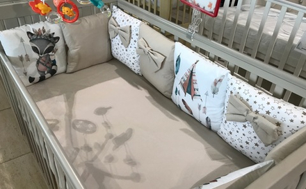 Комплект в кроватку 17 предметов "Енот-охотник" бежевый, сатин