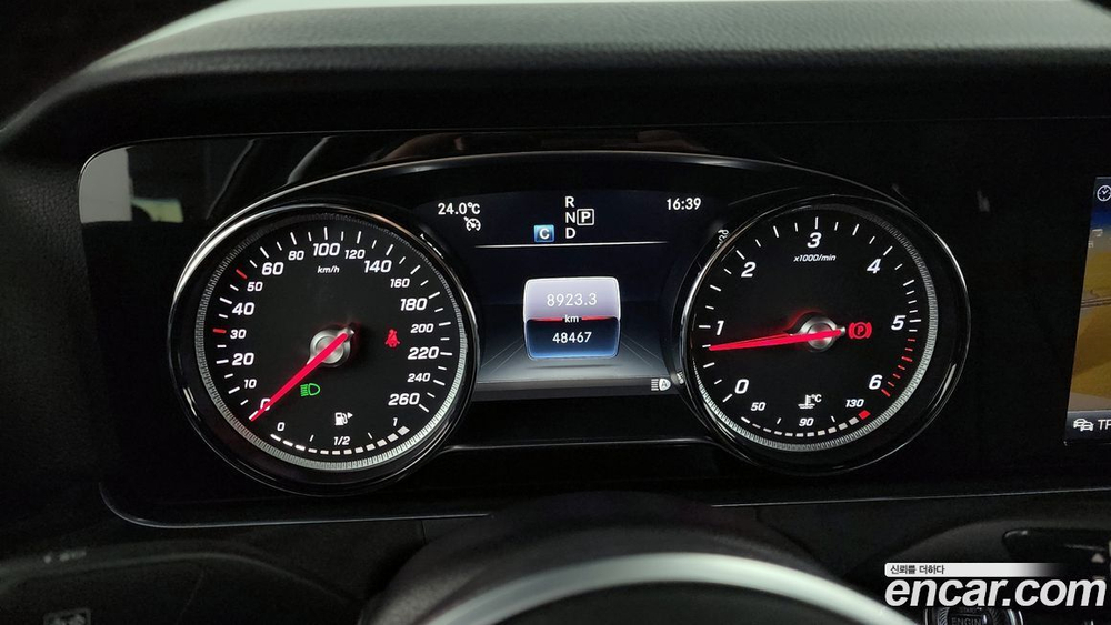 Mercedes-Benz E-Class W213 E220d Avangarde (10.2019)