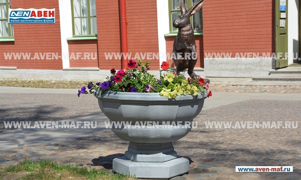 Вазон для цветов бетонный