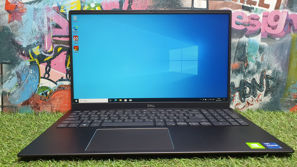 Ноутбук DELL i7-11/16Gb/MX330 2Gb/FHD/Vostro 5502 5502-5286/Windows 10