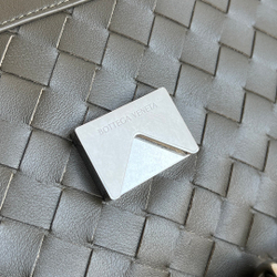 Bottega Veneta Large Andiamo Messenger 43 cm