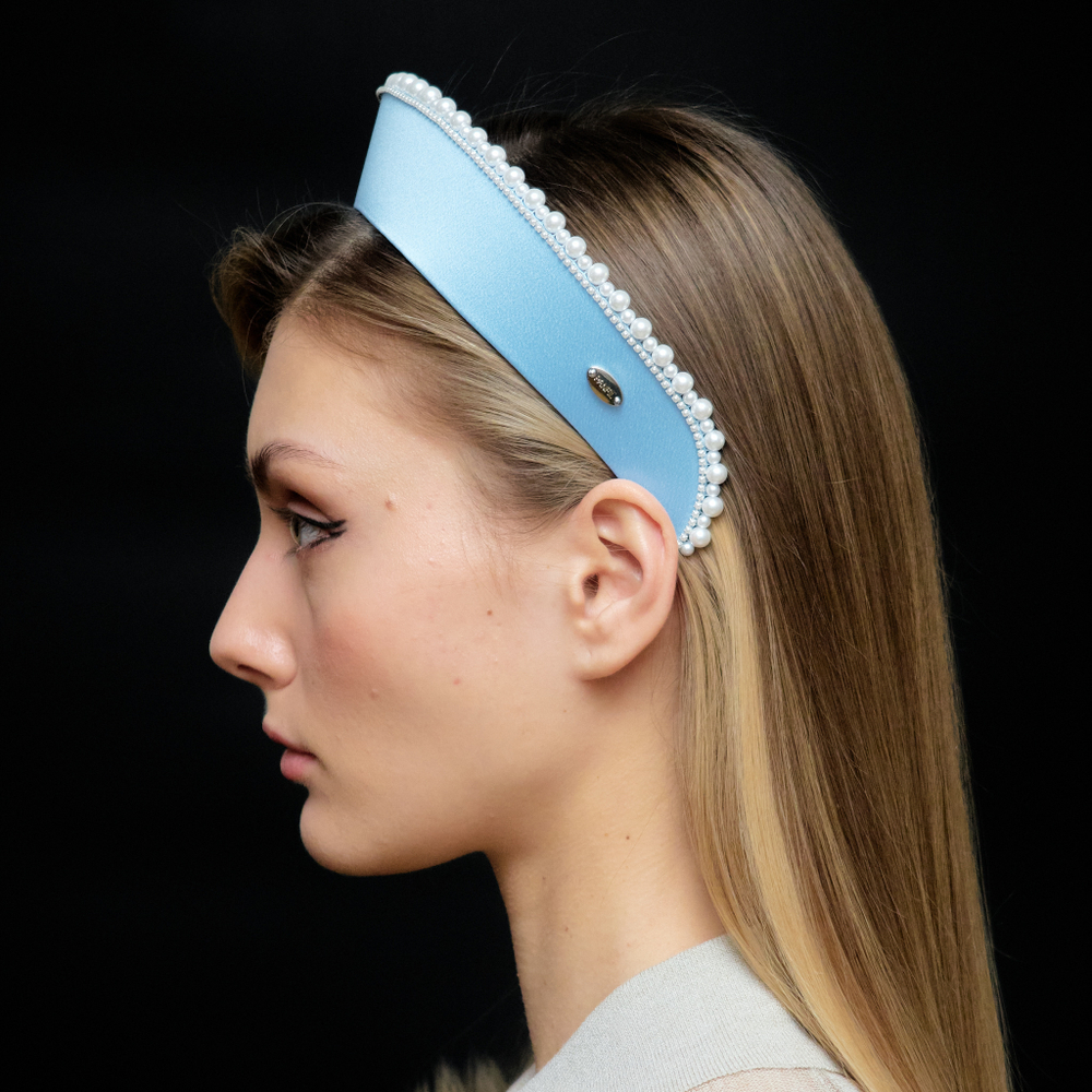 Кокошник голубой с жемчужным декором