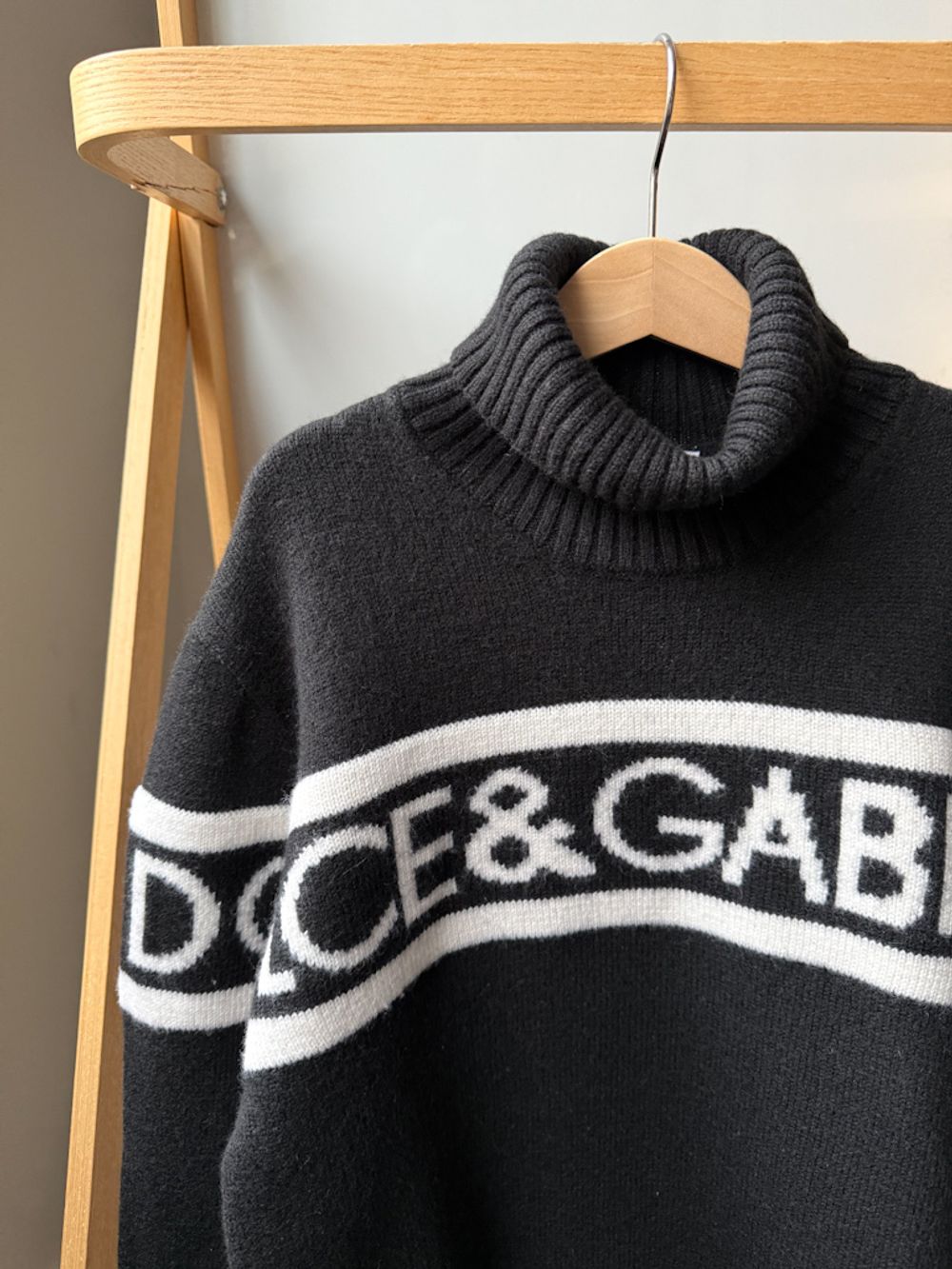 Шерстяной свитер Dolce & Gabbana, 146