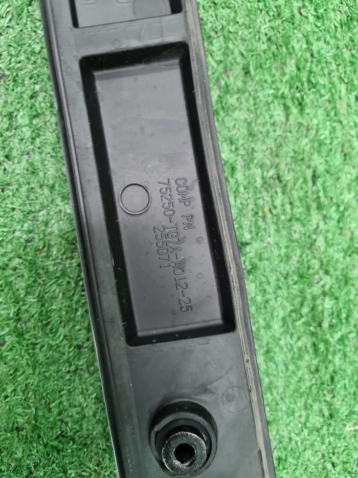 Рейлинг правый Honda Pilot 3 (2015-2022)