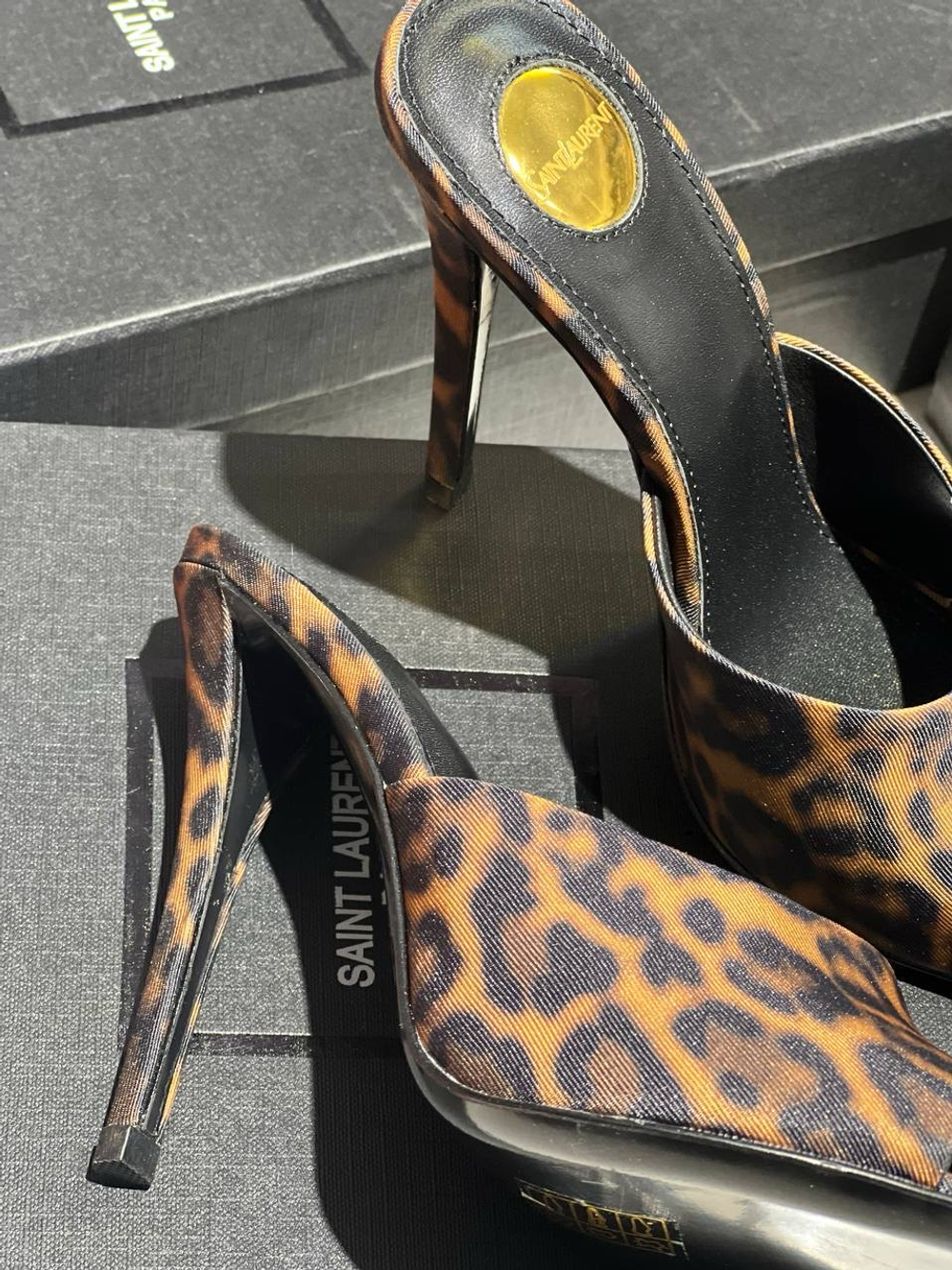 Босоножки Saint Laurent