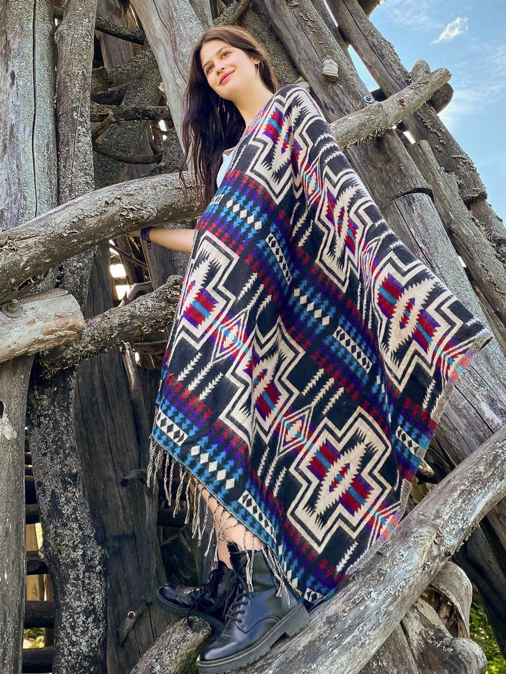 Палантин теплый с орнаментом Навахо