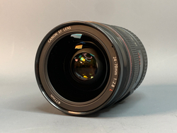 Canon EF 24-70mm 2.8L II USM царапки на передней линзе