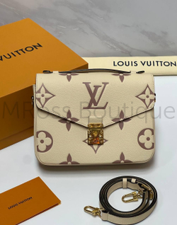 Сумка Pochette Metis Louis Vuitton кожаная бежевая с коричневыми узорами