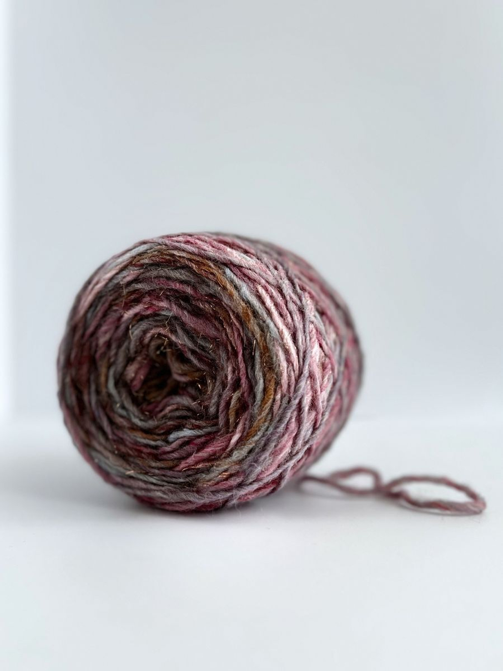 Трикотажная пряжа для вязания SPARK деграде шишибрики