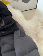 Пуховик Moncler