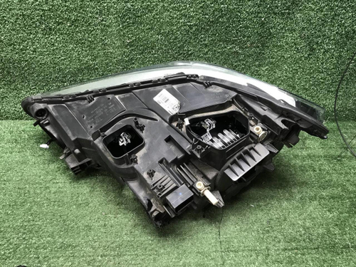 Битая Фара правая BMW X1 F48 (2015-2019) LED