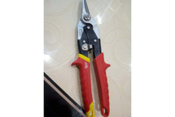 Ножницы Milwaukee по металлу прямой рез 260 мм