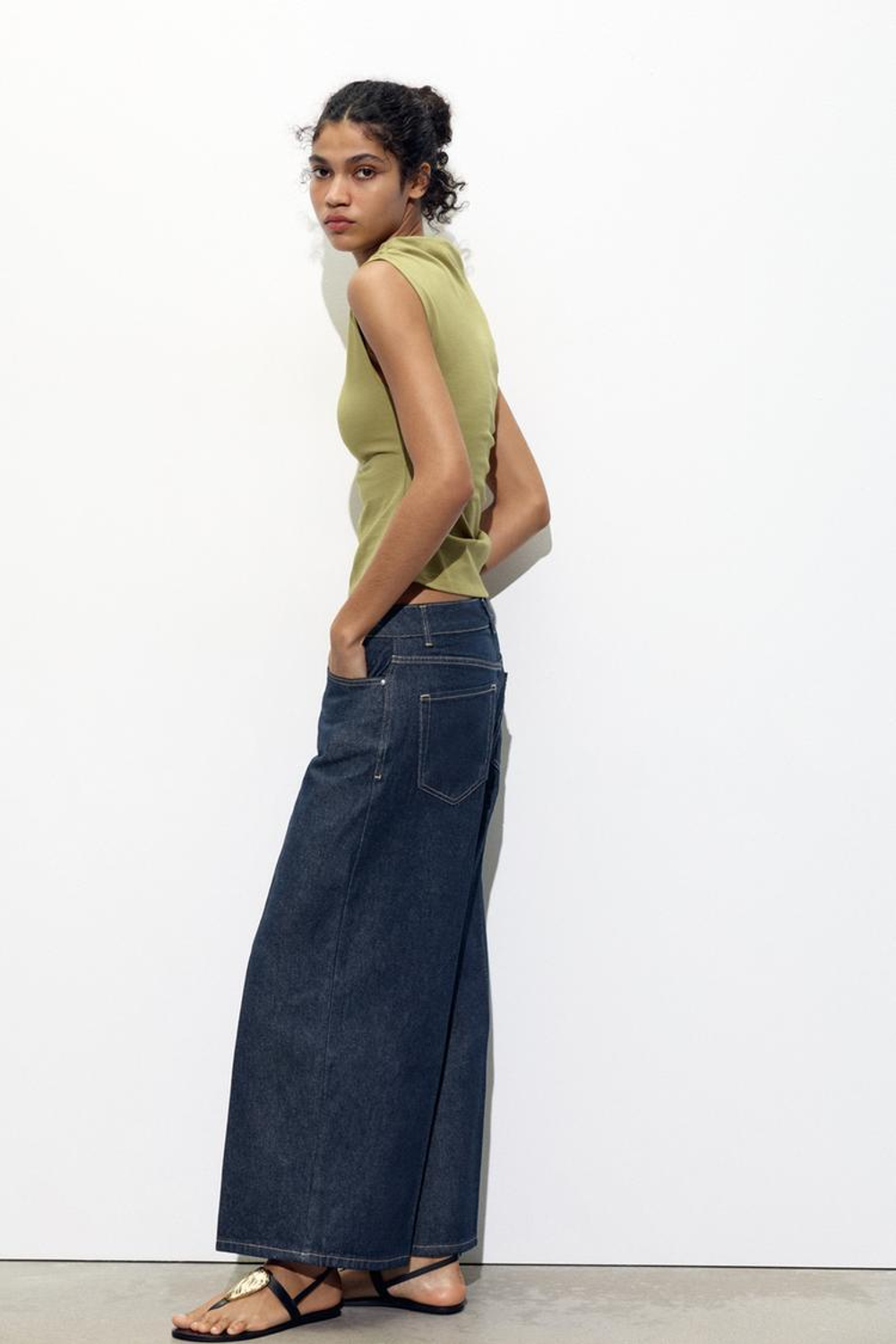 ZARA АСИММЕТРИЧНЫЙ ТОП СО СБОРКАМИ, ОЛИВКОВЫЙ