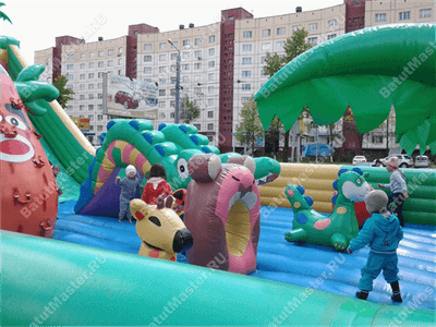 Коммерческий надувной батут "Сафари парк" 14*7*7 м