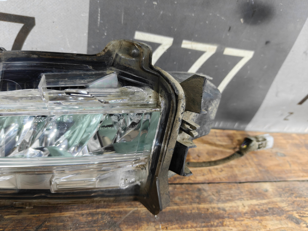 ПТФ передняя левая Lexus NX 1 14-17 Б/У Оригинал 8122078010