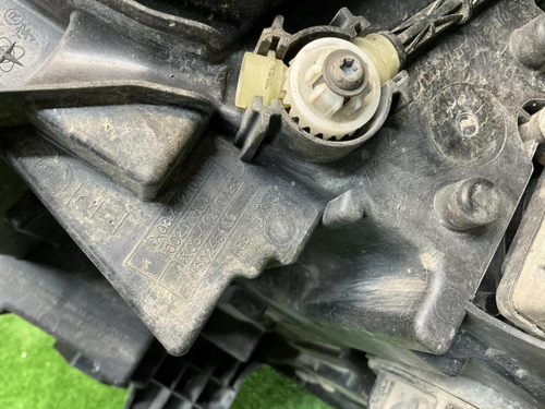 Фара правая Lixiang L7 (2023-н.в.) LED