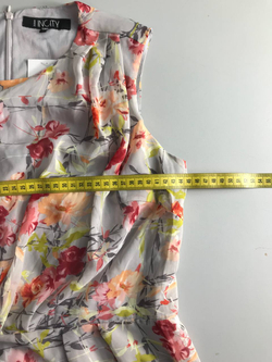 Платье Incity с цветочным принтом, визуально на 46 размер