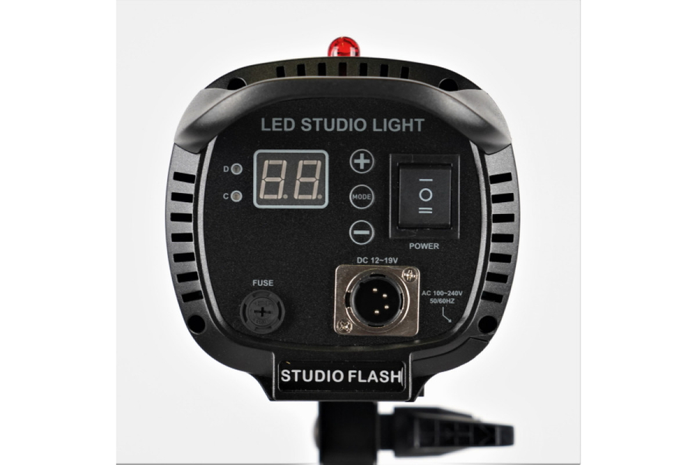 Светодиодный осветитель FST EF-150B PRO с пультом ДУ