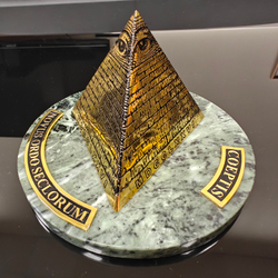 Сувенир "Пирамида" на привлечение счастья и богатства большая