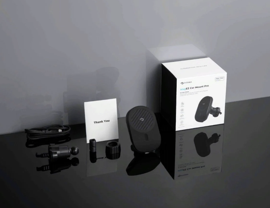 Pitaka MagEZ Pro 2.0 автомобильное зарядное устройство / магнитный держатель, крепление в решетку