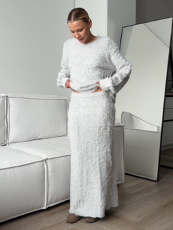 Комплект вязаный, пушистый, длинная юбка и свитер