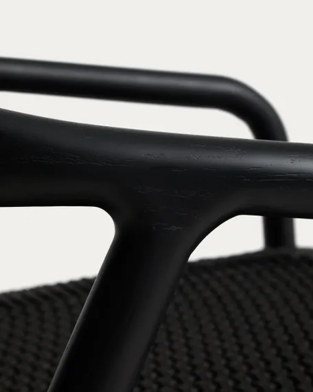 Кресло уличное Derile из дуба и веревки с черной отделкой