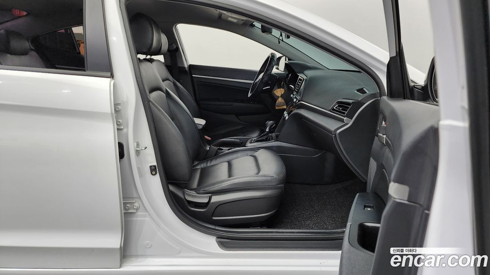 Hyundai The New Avante AD 1.6 (10.2019)