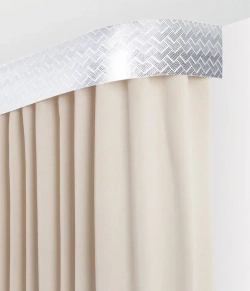 Пластиковый карниз с тиснением Legrand 3-х рядный Кант 2400 мм