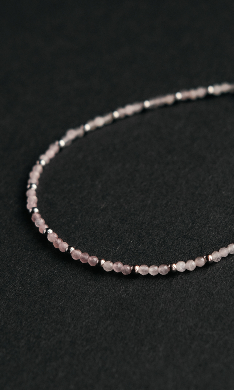 Браслет "Memo about Love" из розового кварца с серебряными бусинами на замочке