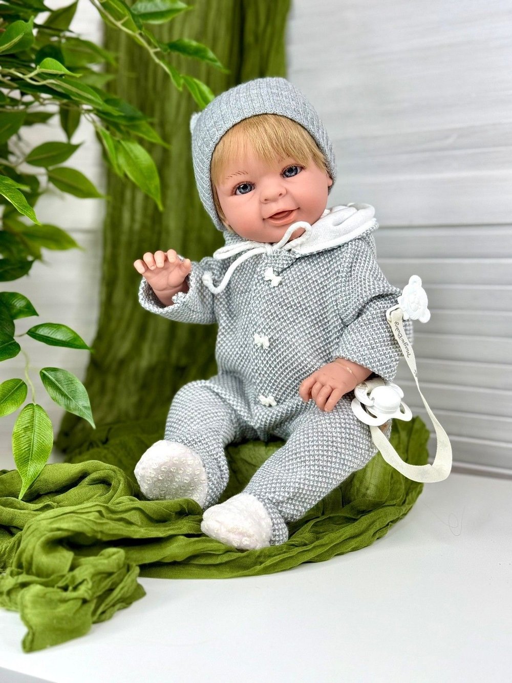 Кукла LAMAGIK виниловая 45см Paula (46514)