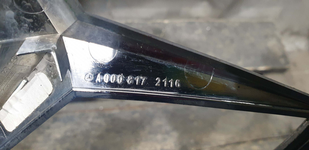 Эмблема GLC (X253) GLE (W166) GLS (X166) Б/У Оригинал A0008172116