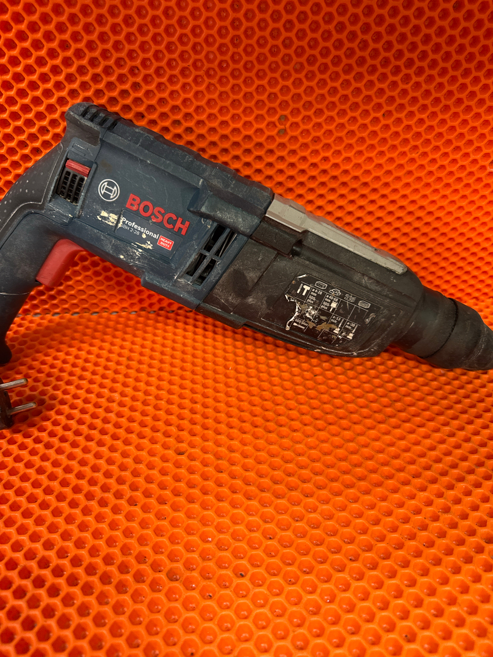 Перфоратор Bosch GBH 2-28 f