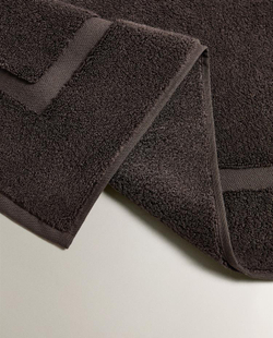 ZARA HOME КОВРИК ДЛЯ ВАННОЙ ИЗ МЯГКОЙ ТКАНИ, КОРИЧНЕВЫЙ