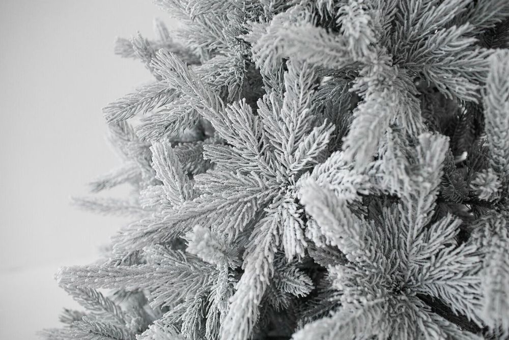 Заснеженная елка «Арктико» (Литая хвоя) 150 см / 1.5 м