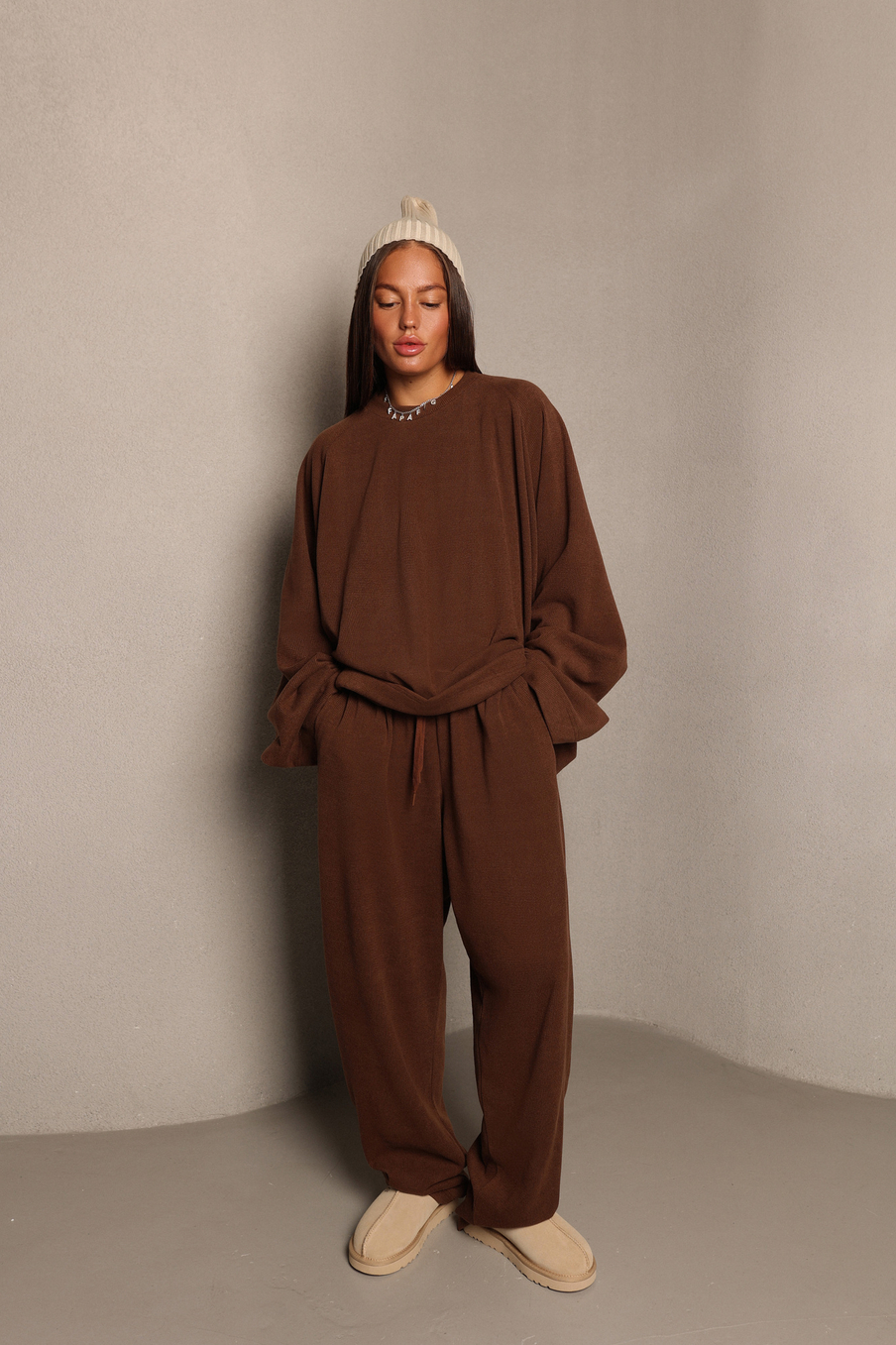 Брюки из трикотажного вельвета