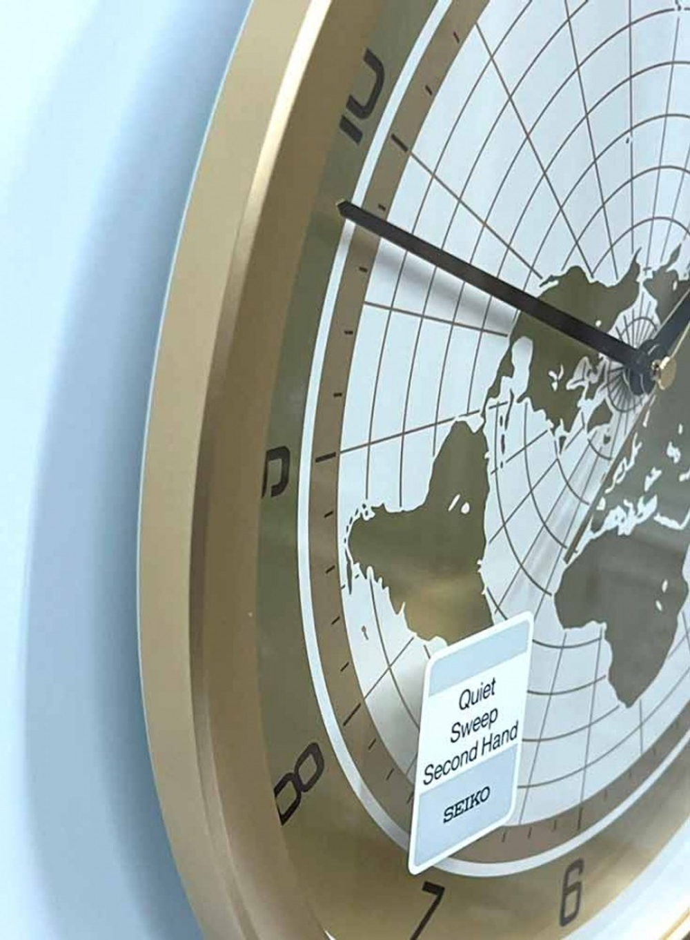 Настенные часы Seiko QXA814G