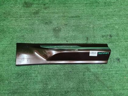 Накладка двери задняя правая Volvo XC60 2 (17-нв)