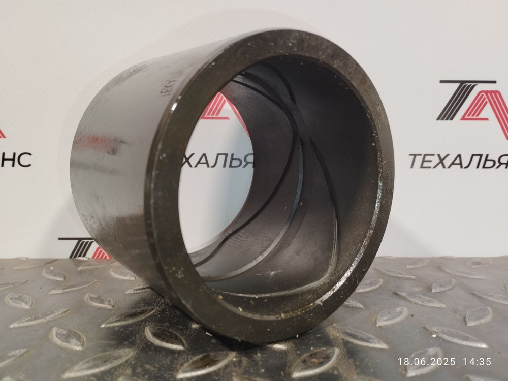 Втулка 196-70-11170