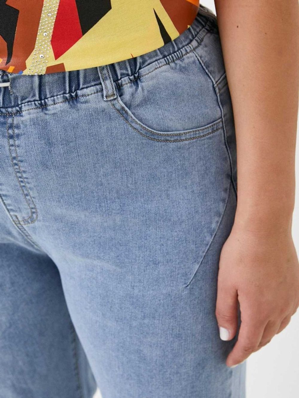 Джинсы на резинке