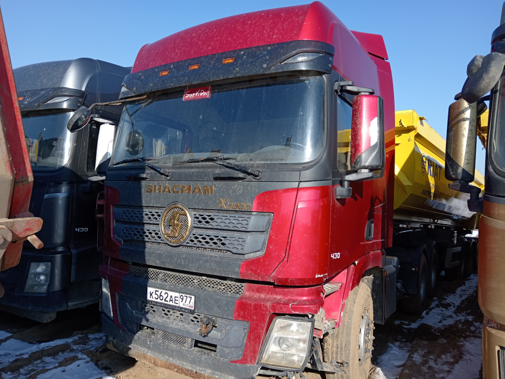 Shacman (Shaanxi) SX* 6x4 Седельный тягач SX42584V324 (Дизельный, 11,6 л, 423 л.с., МТ)