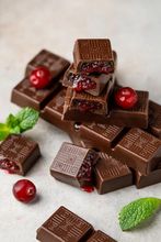 Шоколад темный "Коммунарка" 180г. с пюре из клюквы