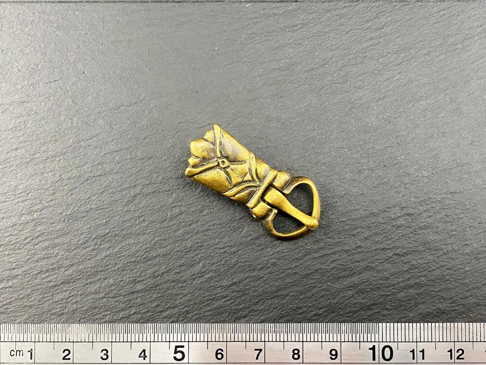 Пряжка. Хазары 10 в.